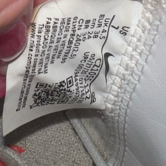 nike blazers - Picture 3 of 3